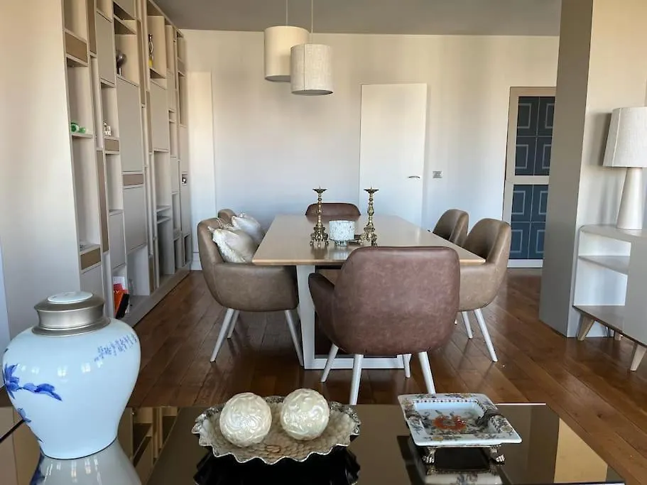 Luxurious 2 Bedrooms-View Seine River-Paris Center Appartamento Parigi