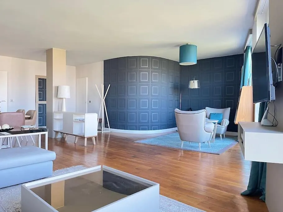 Luxurious 2 Bedrooms-View Seine River-Paris Center